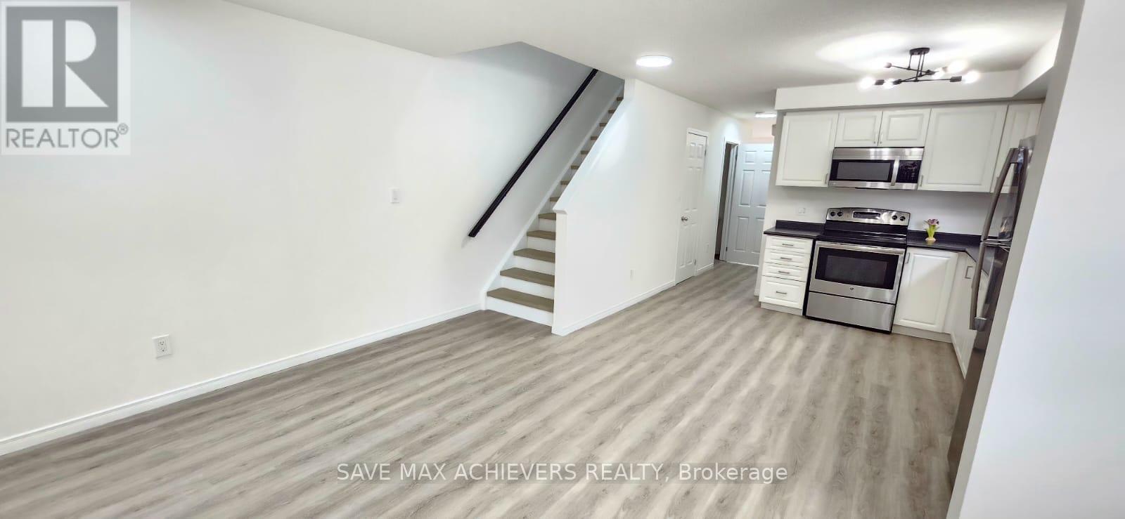 39 - 3200 Singleton Avenue, London South (South W), Ontario  N6L 0C7 - Photo 4 - X12427527