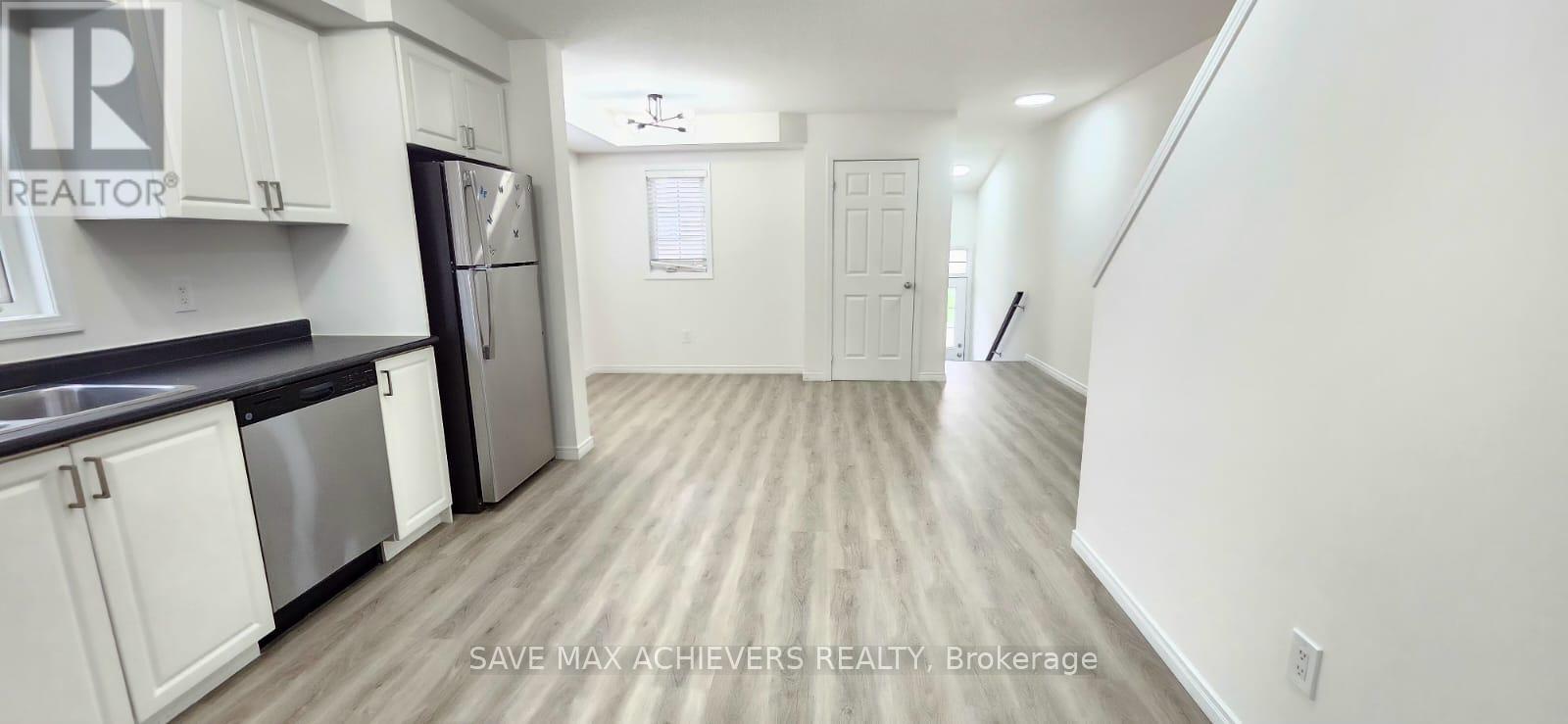 39 - 3200 Singleton Avenue, London South (South W), Ontario  N6L 0C7 - Photo 6 - X12427527