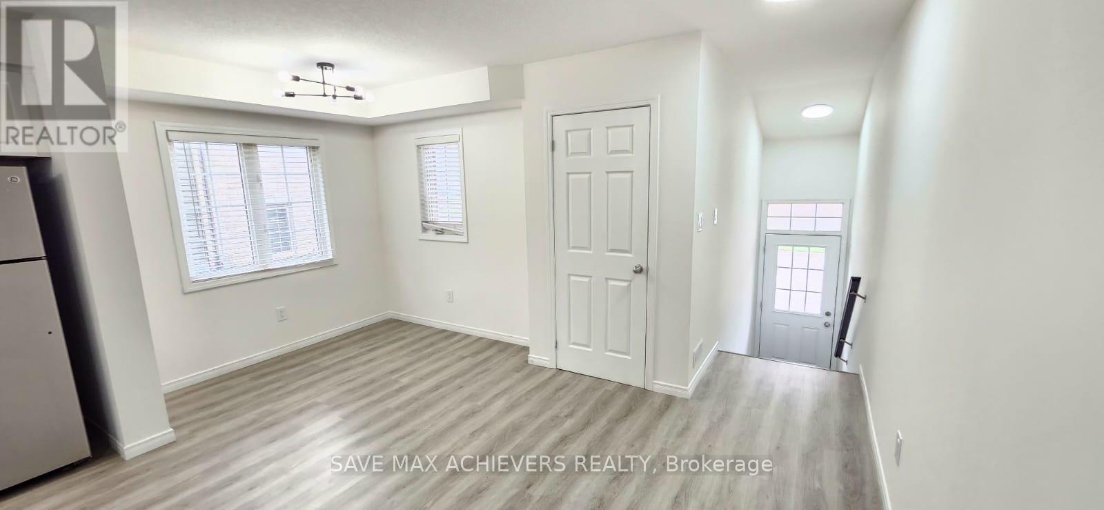 39 - 3200 Singleton Avenue, London South (South W), Ontario  N6L 0C7 - Photo 7 - X12427527