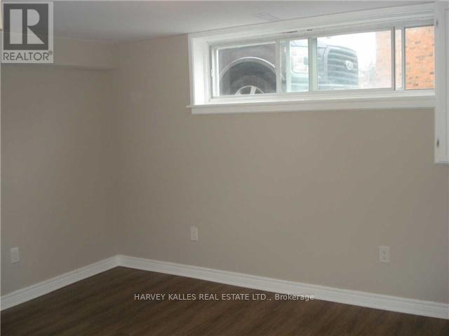Lower - 8 Salmond Court, Hamilton, Ontario  L8T 2J7 - Photo 8 - X12427533