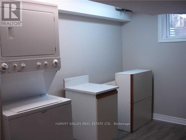 Lower - 8 Salmond Court, Hamilton, Ontario  L8T 2J7 - Photo 9 - X12427533