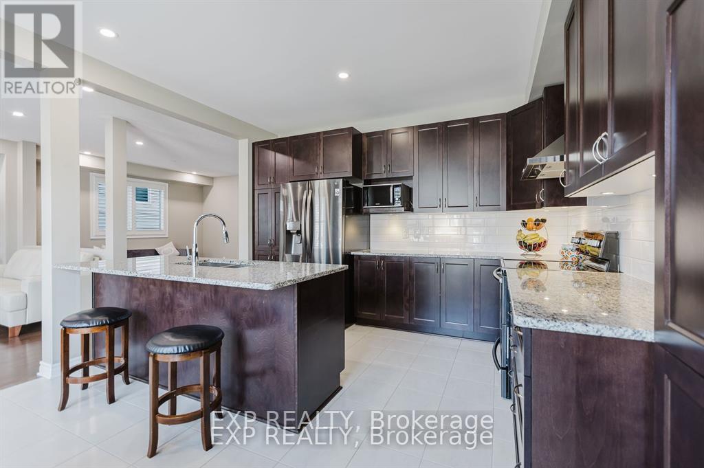 39 Clonfadda Terrace, Ottawa, Ontario  K2J 6E9 - Photo 6 - X12427573