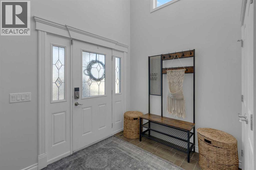 139 Cove Close, Chestermere, Alberta  T1X 1V4 - Photo 2 - A2258909