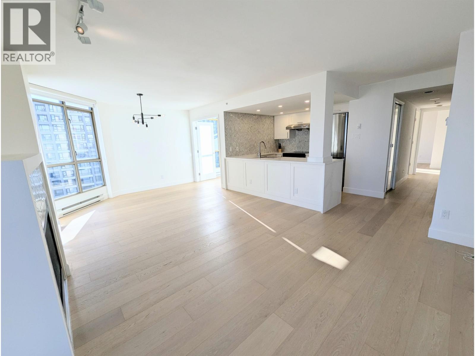 1903 867 Hamilton Street, Vancouver, British Columbia  V6B 6B7 - Photo 3 - R3052429