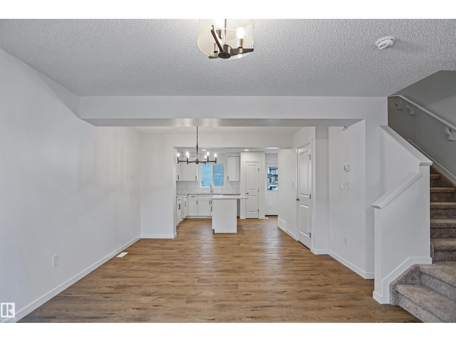 463 Aster Dr Nw, Edmonton, Alberta  T6T 2N8 - Photo 5 - E4459544