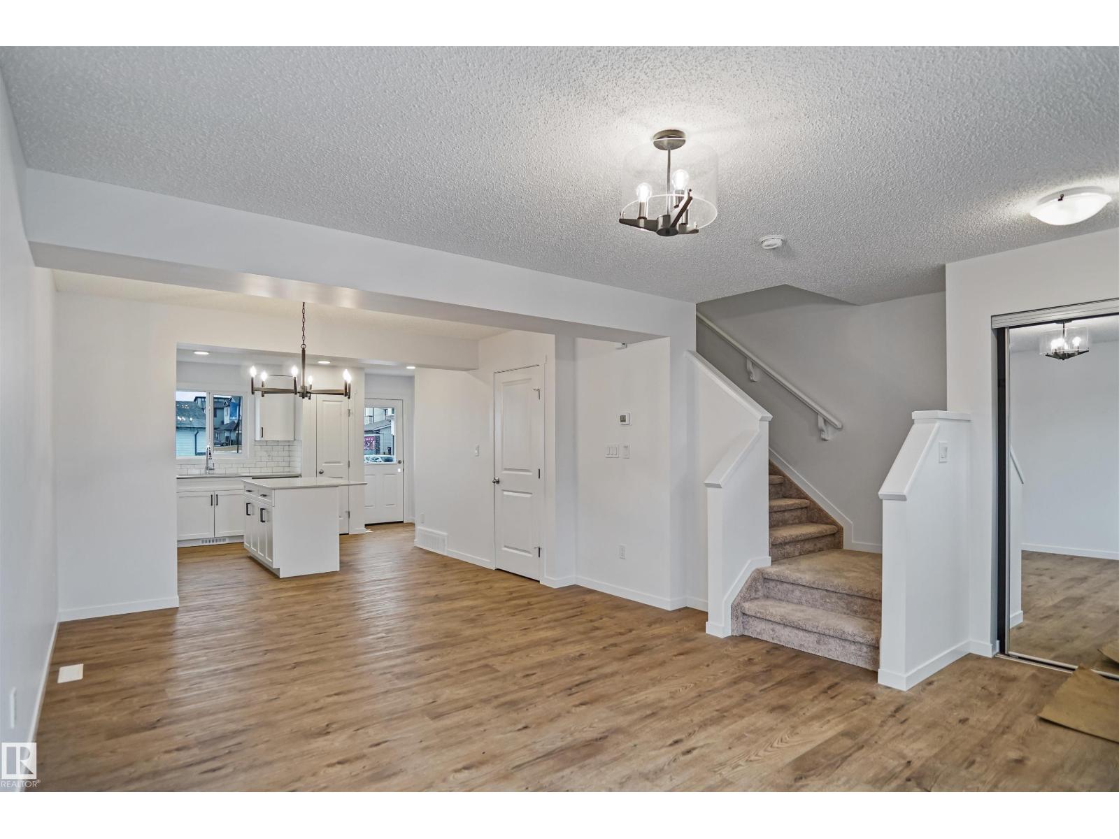 463 Aster Dr Nw, Edmonton, Alberta  T6T 2N8 - Photo 6 - E4459544