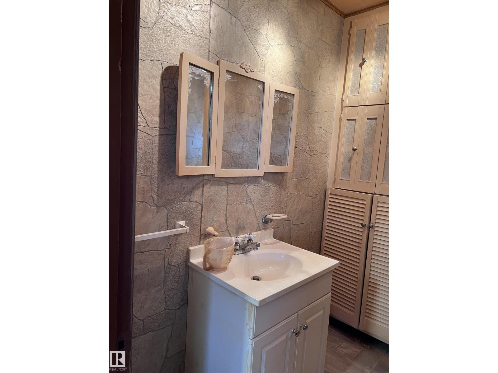 5208 51st St, Strome, Alberta  T0B 4H0 - Photo 11 - E4457895
