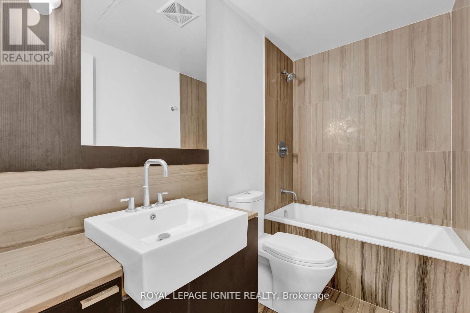 1314 - 88 Blue Jays Way, Toronto, Ontario  M5V 0L7 - Photo 15 - C12427578