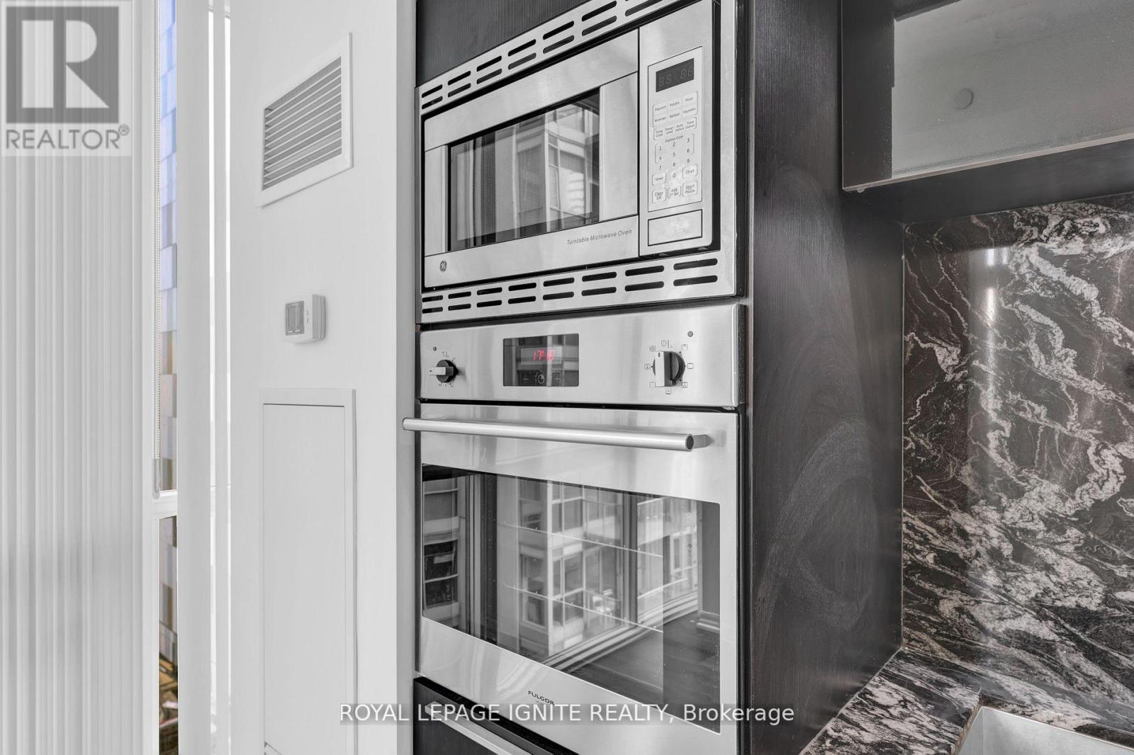 1314 - 88 Blue Jays Way, Toronto, Ontario  M5V 0L7 - Photo 31 - C12427578