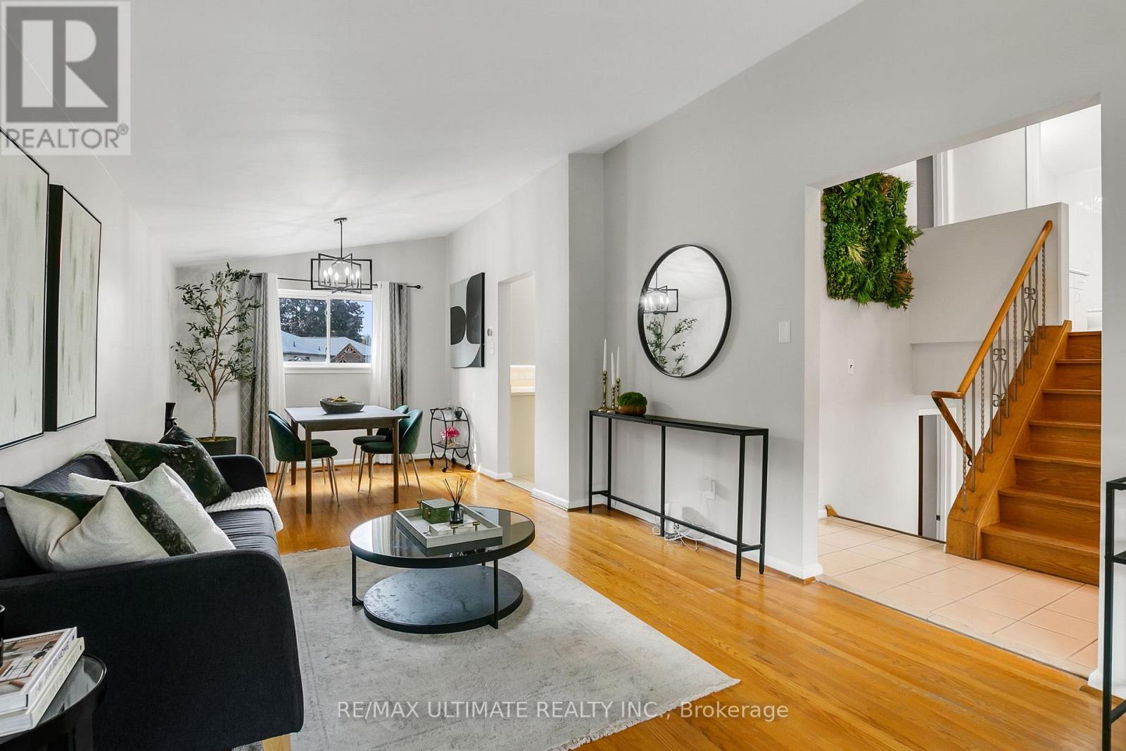 134 Verobeach Boulevard, Toronto, Ontario  M9M 1R1 - Photo 11 - W12425968