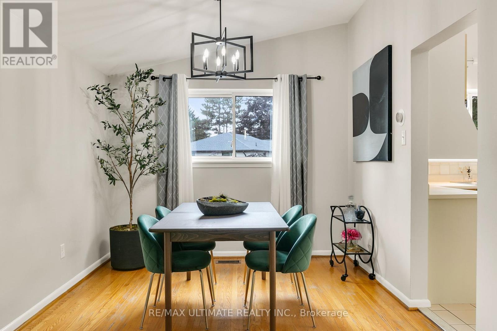 134 Verobeach Boulevard, Toronto, Ontario  M9M 1R1 - Photo 15 - W12425968