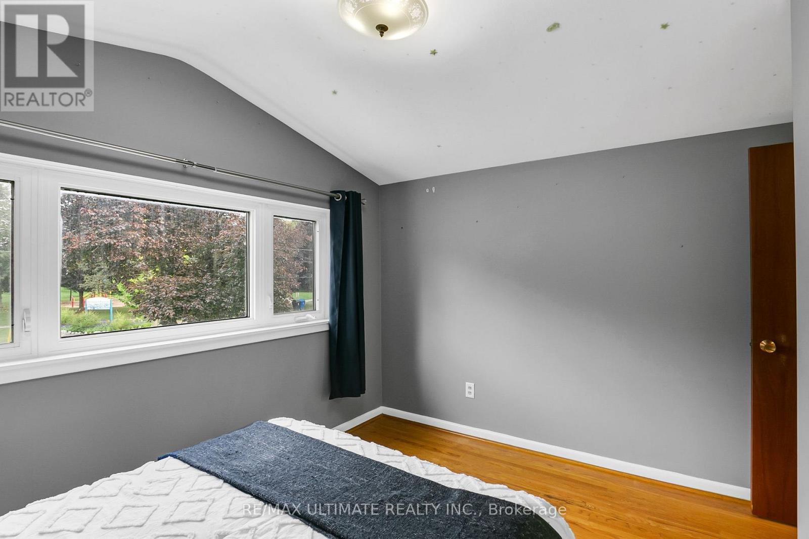 134 Verobeach Boulevard, Toronto, Ontario  M9M 1R1 - Photo 28 - W12425968