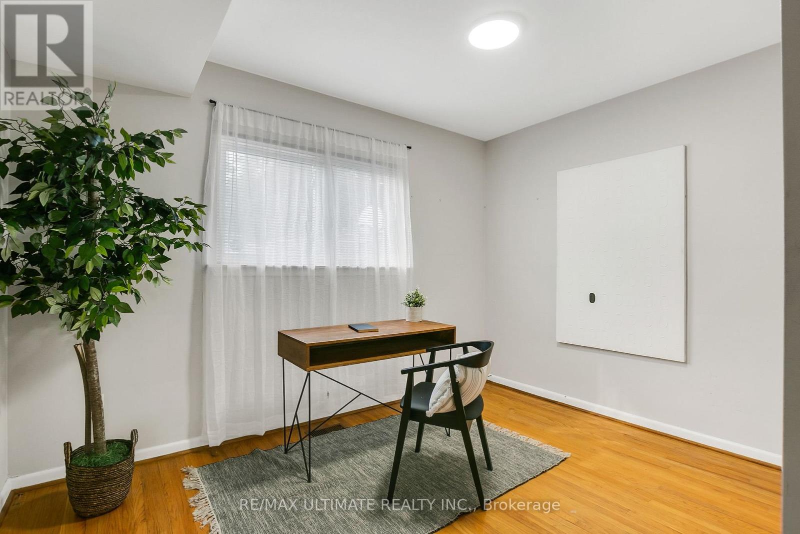 134 Verobeach Boulevard, Toronto, Ontario  M9M 1R1 - Photo 31 - W12425968