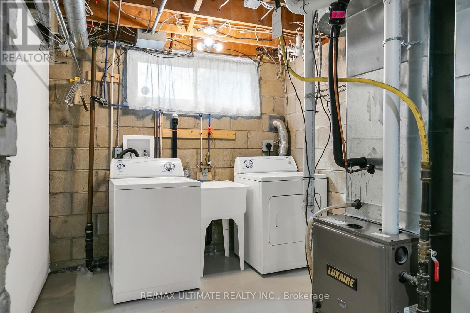 134 Verobeach Boulevard, Toronto, Ontario  M9M 1R1 - Photo 40 - W12425968
