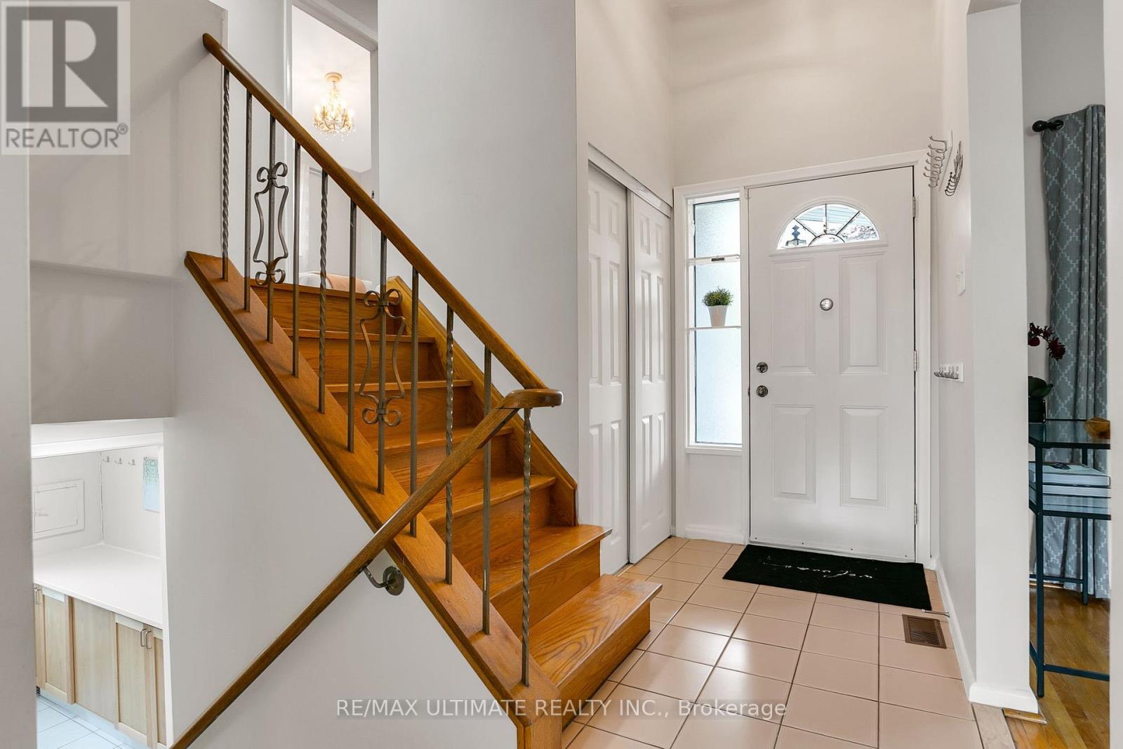 134 Verobeach Boulevard, Toronto, Ontario  M9M 1R1 - Photo 8 - W12425968