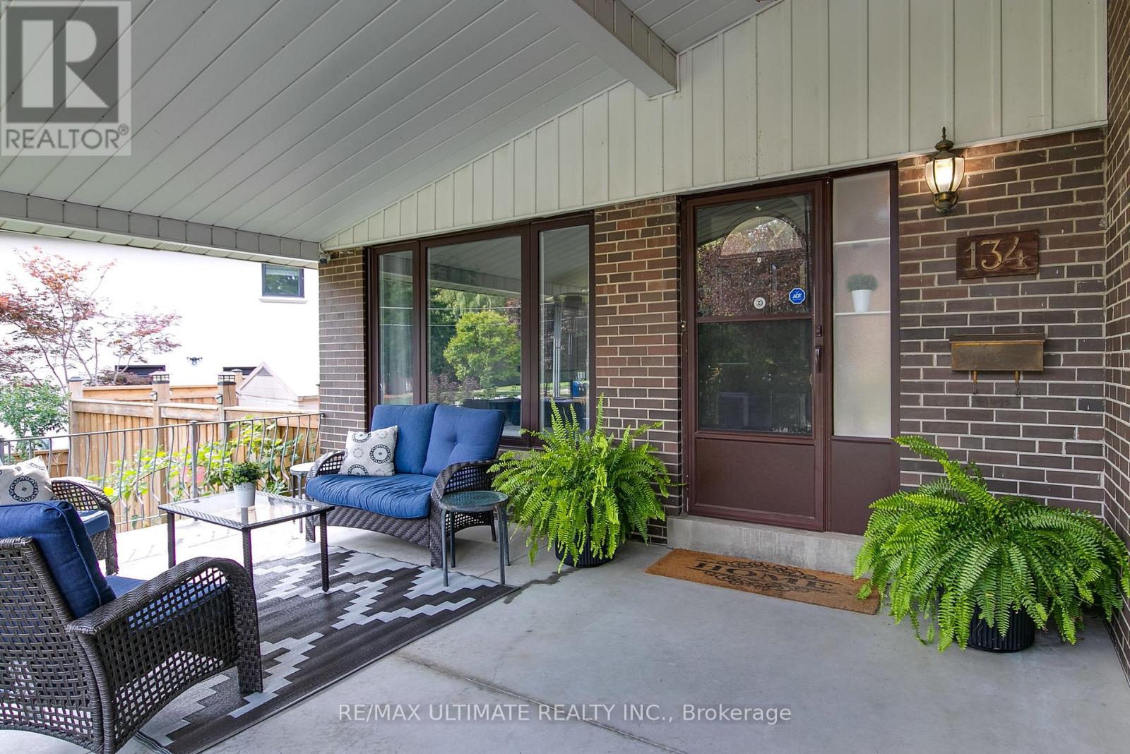 134 Verobeach Boulevard, Toronto, Ontario  M9M 1R1 - Photo 6 - W12425968