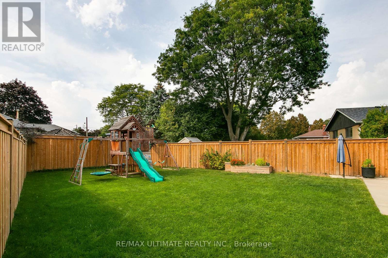 134 Verobeach Boulevard, Toronto, Ontario  M9M 1R1 - Photo 48 - W12425968