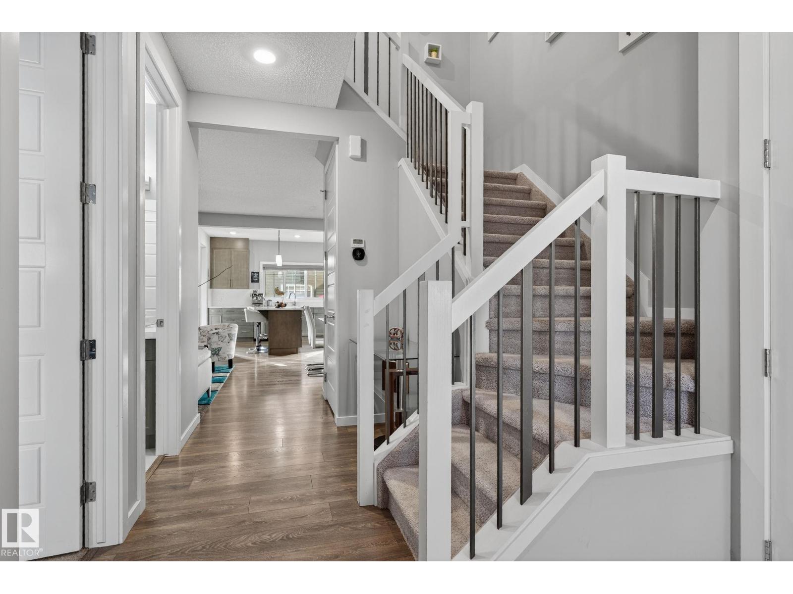 1825 25a St Nw, Edmonton, Alberta  T6T 2H7 - Photo 3 - E4459548