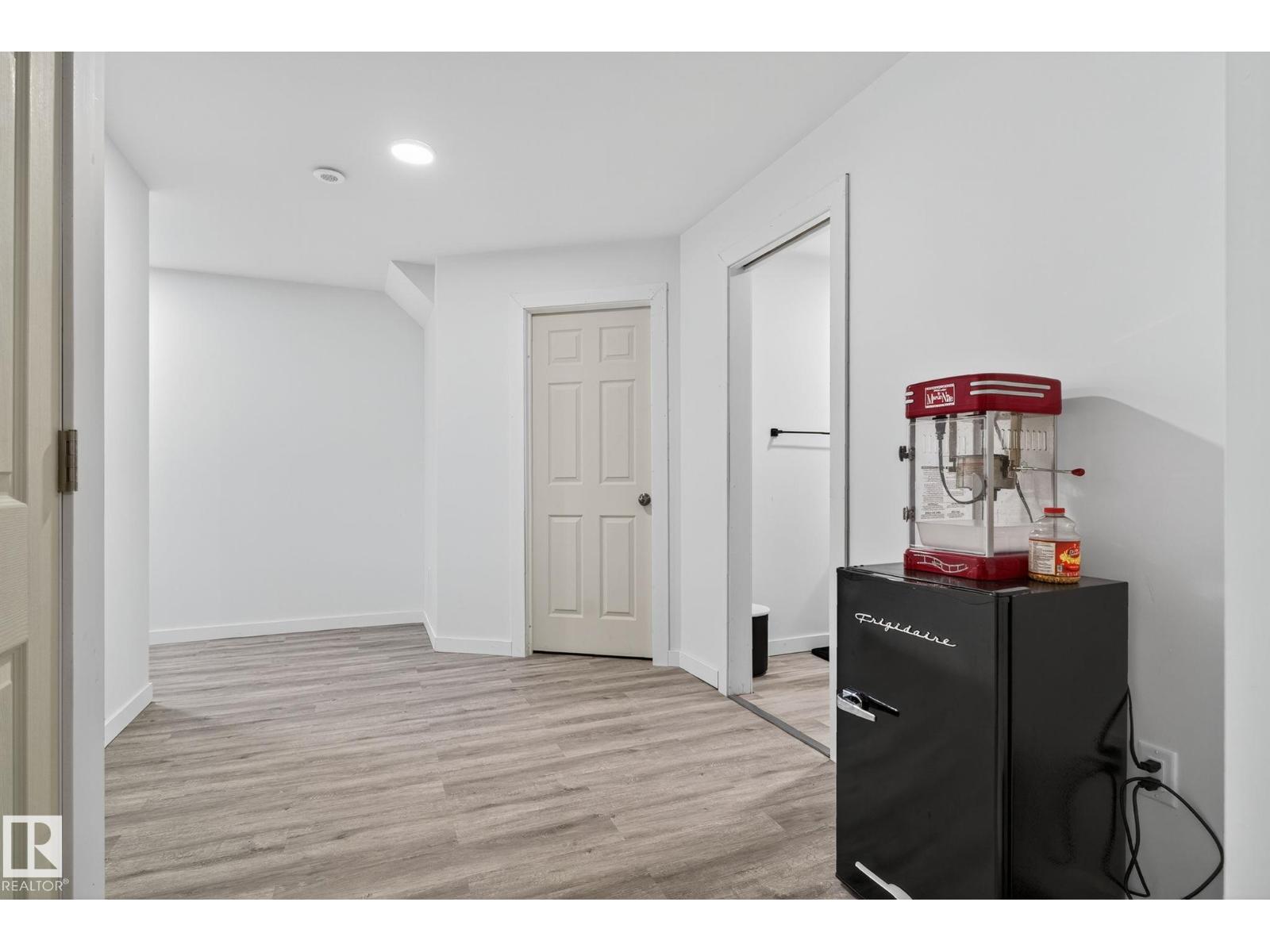 1825 25a St Nw, Edmonton, Alberta  T6T 2H7 - Photo 44 - E4459548