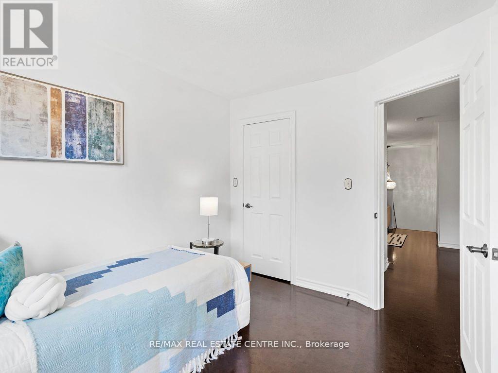 27 Martell Gate, Aurora, Ontario  L4G 0B9 - Photo 30 - N12427581
