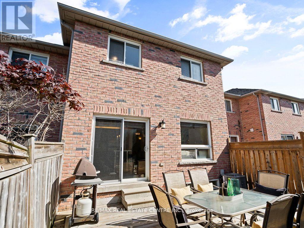 27 Martell Gate, Aurora, Ontario  L4G 0B9 - Photo 41 - N12427581