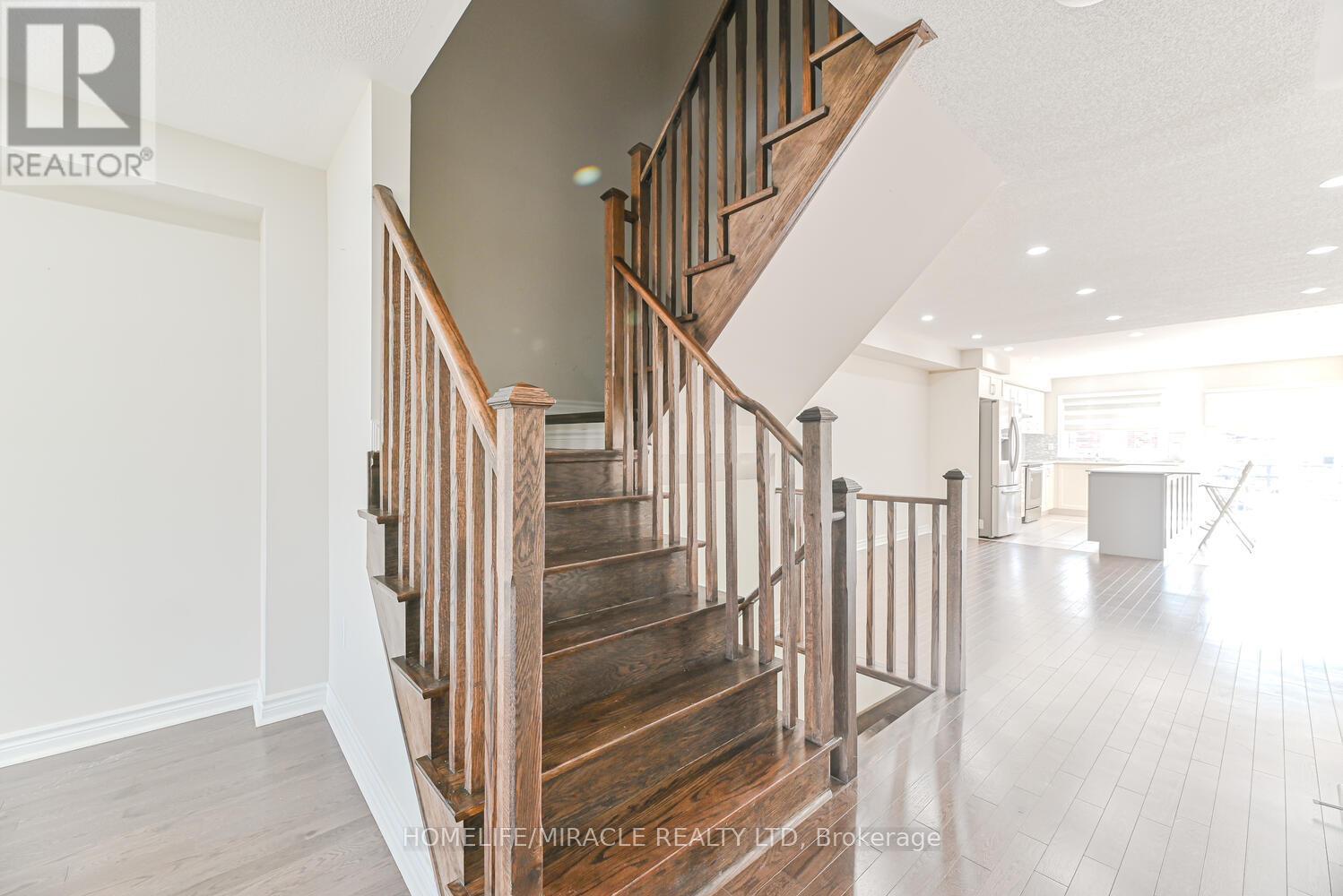 35 Finegan Circle, Brampton, Ontario  L7A 4Z7 - Photo 32 - W12427569