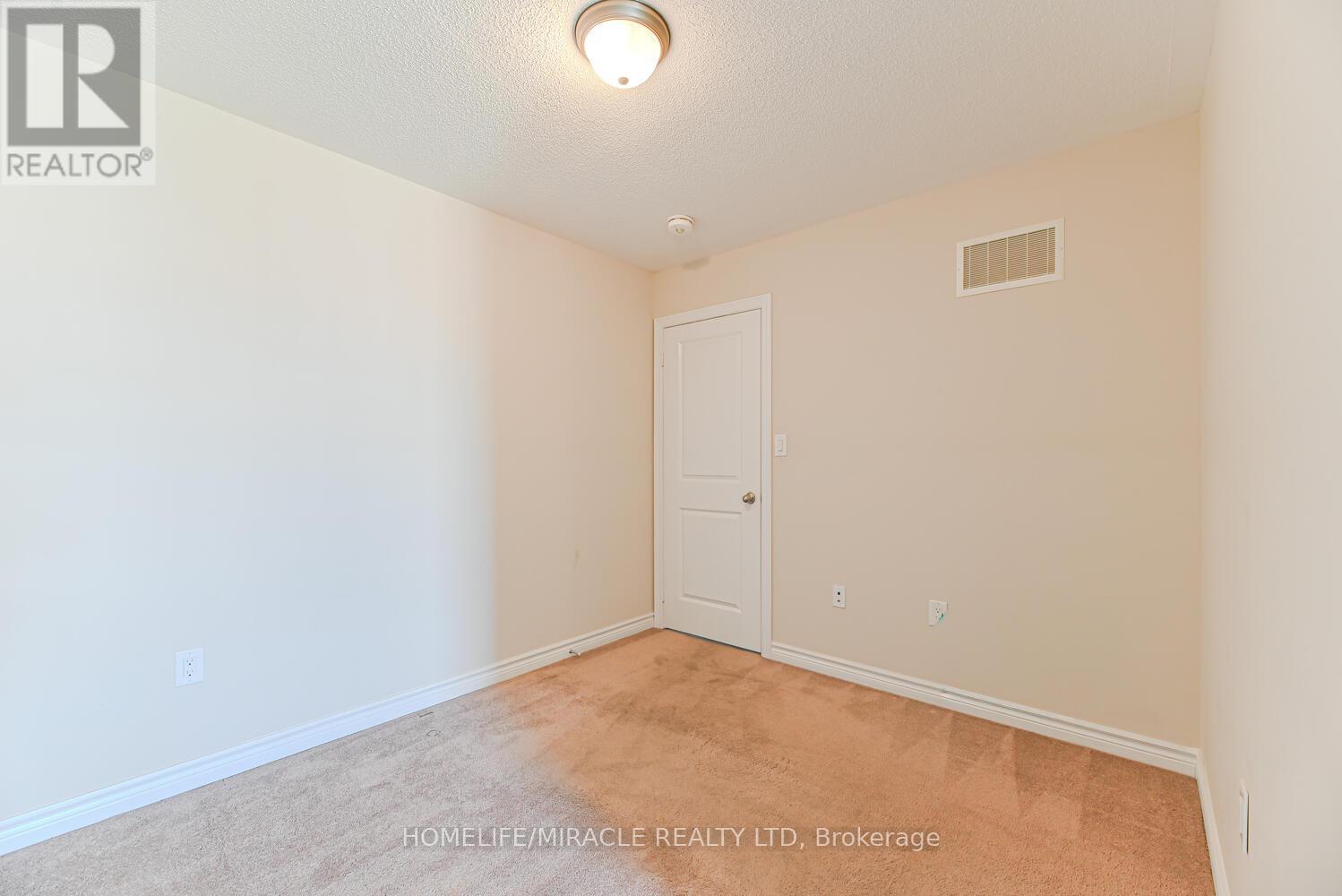35 Finegan Circle, Brampton, Ontario  L7A 4Z7 - Photo 39 - W12427569