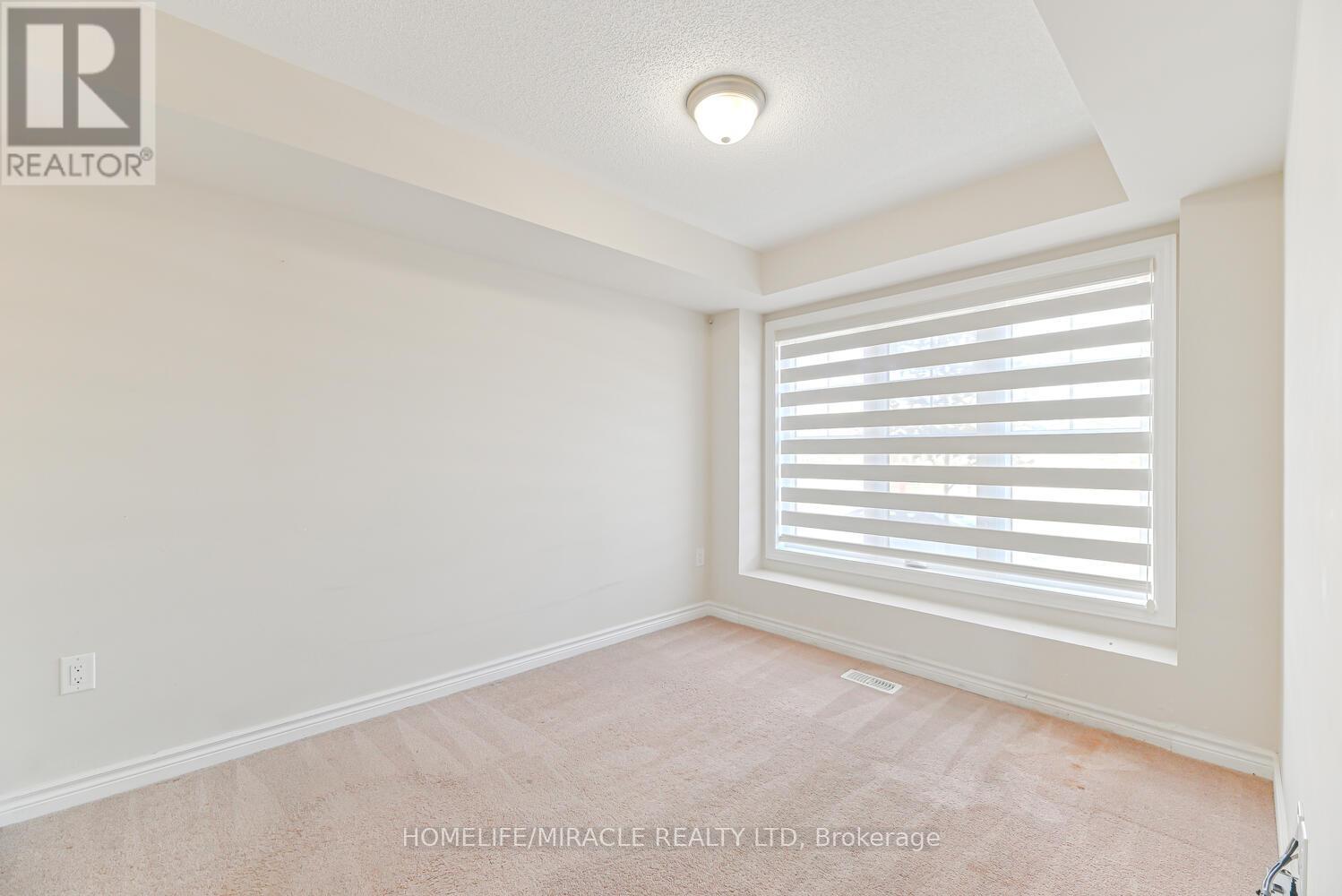 35 Finegan Circle, Brampton, Ontario  L7A 4Z7 - Photo 8 - W12427569