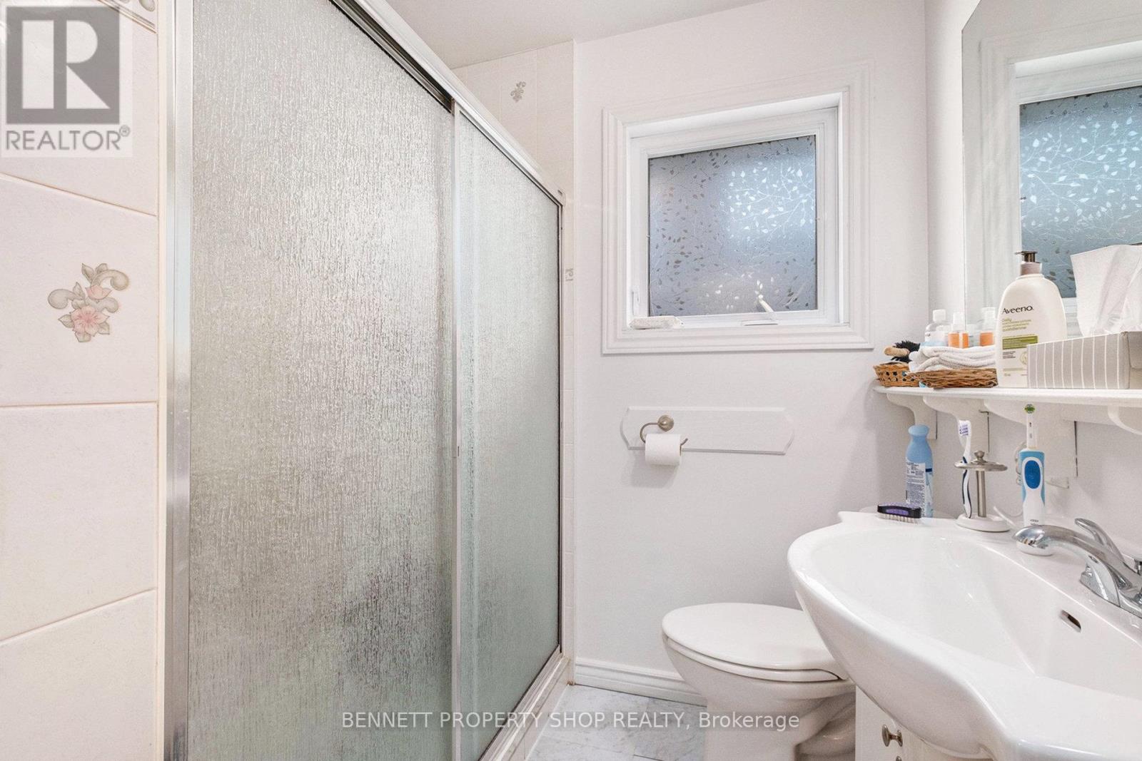 668 Chapman Boulevard, Ottawa, Ontario  K1G 1T6 - Photo 11 - X12427626