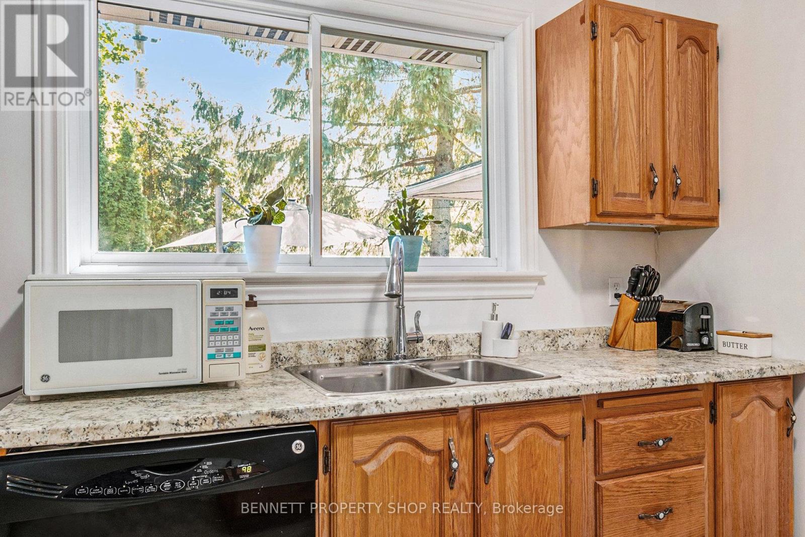 668 Chapman Boulevard, Ottawa, Ontario  K1G 1T6 - Photo 7 - X12427626