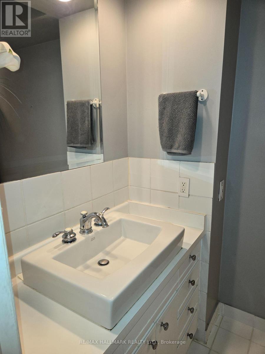 603 - 45 Westmount Road N, Waterloo, Ontario  N2L 2R3 - Photo 10 - X12427571