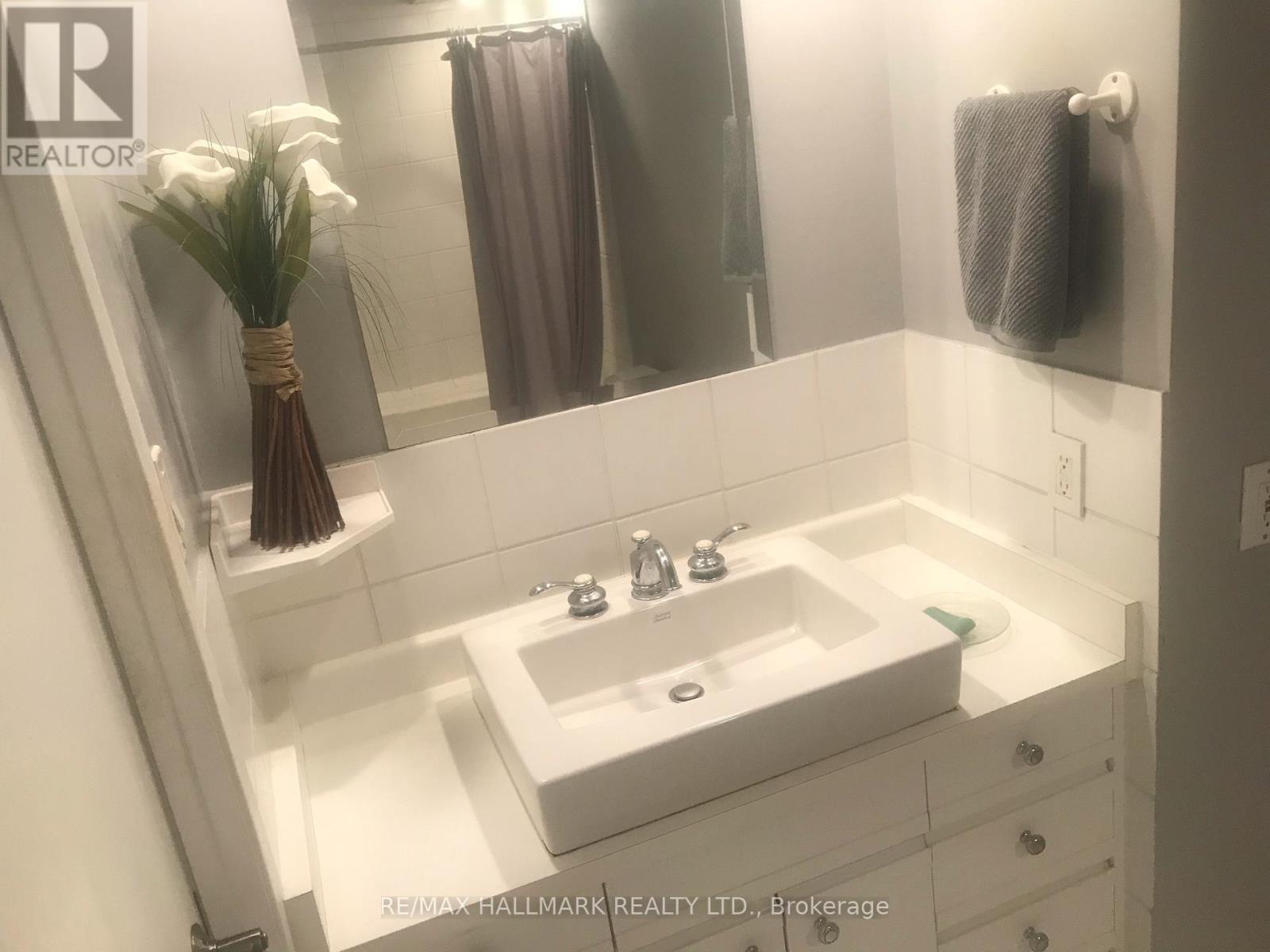 603 - 45 Westmount Road N, Waterloo, Ontario  N2L 2R3 - Photo 11 - X12427571