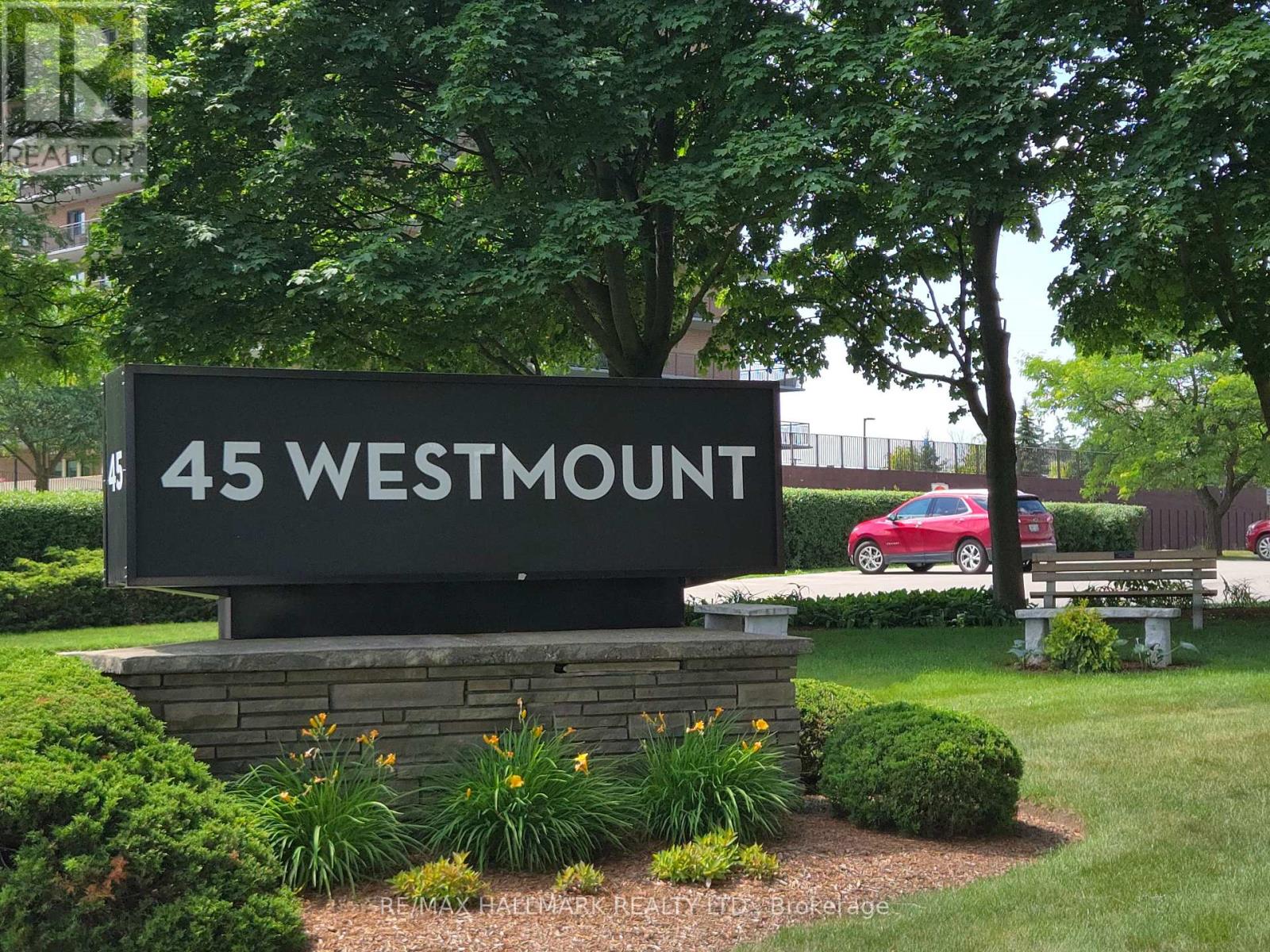 603 - 45 Westmount Road N, Waterloo, Ontario  N2L 2R3 - Photo 2 - X12427571