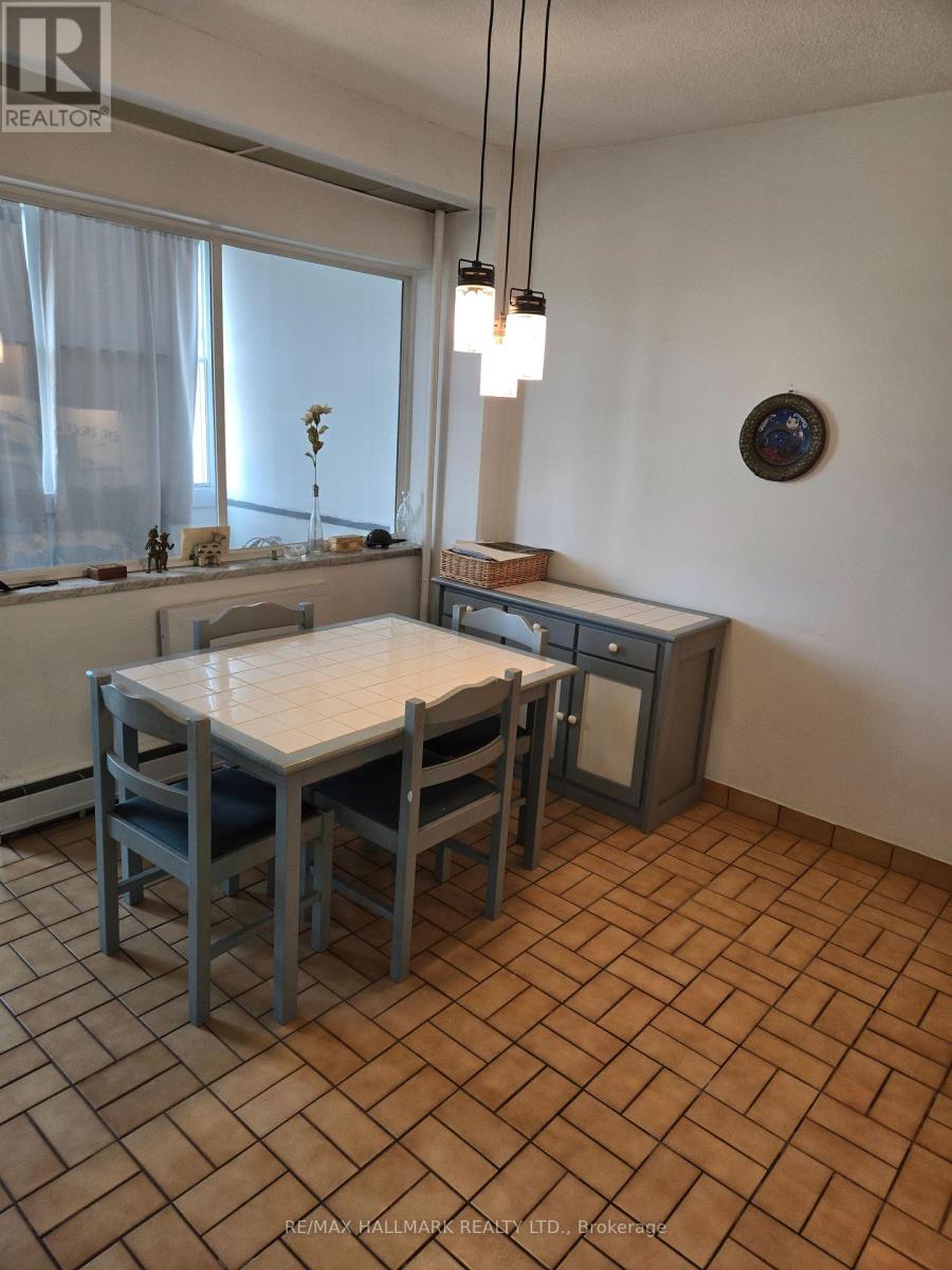 603 - 45 Westmount Road N, Waterloo, Ontario  N2L 2R3 - Photo 4 - X12427571