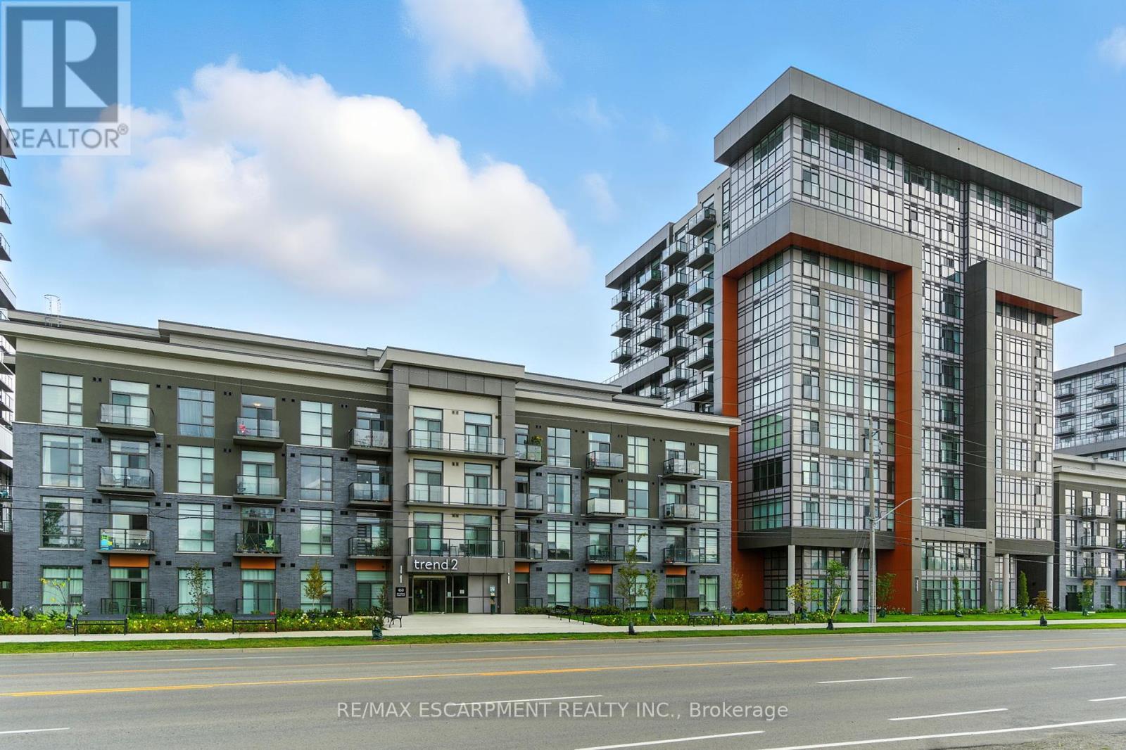 313 - 460 Dundas Street E, Hamilton, Ontario  L8B 2A5 - Photo 2 - X12427577