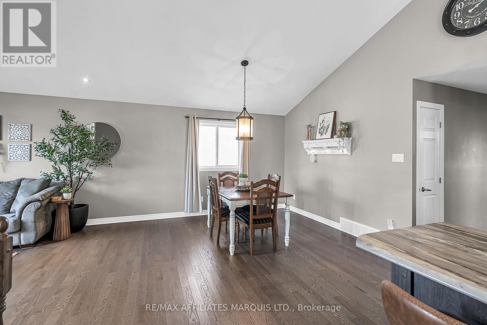46 Mercier Avenue, Cornwall, Ontario  K6K 0B8 - Photo 17 - X12405773