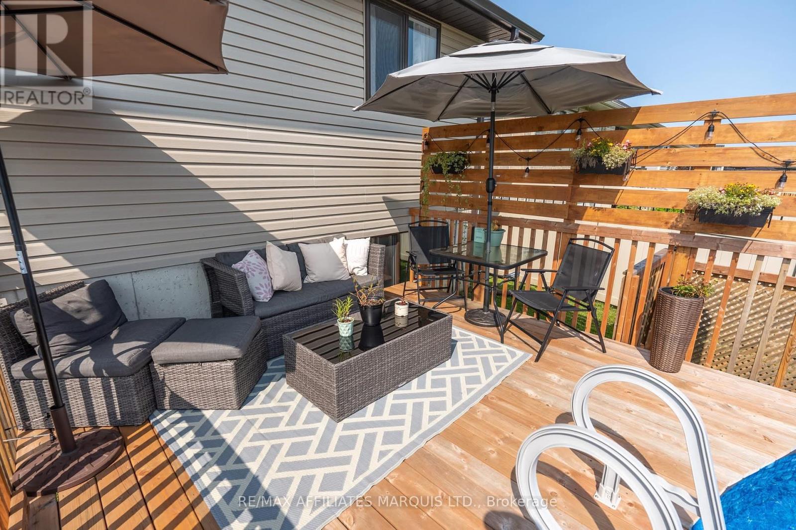 46 Mercier Avenue, Cornwall, Ontario  K6K 0B8 - Photo 3 - X12405773