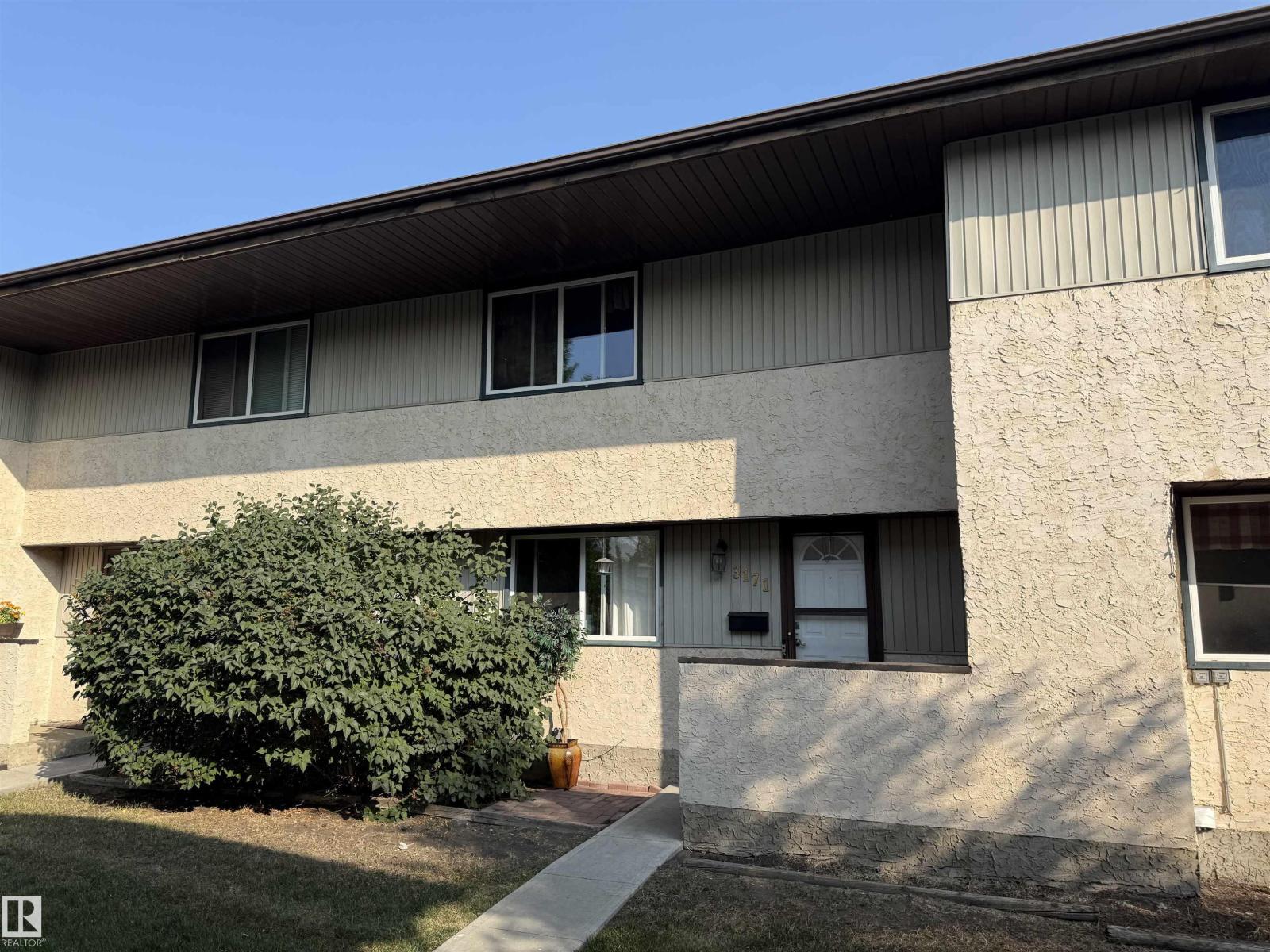 3171 138 Av Nw, Edmonton, Alberta  T5Y 1R1 - Photo 2 - E4456804