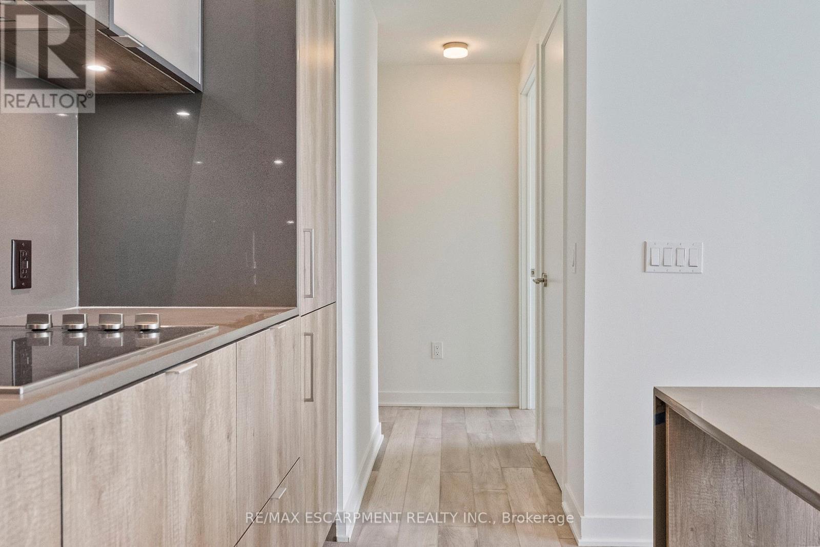 2113 - 11 Yorkville Avenue, Toronto, Ontario  M4W 1L2 - Photo 13 - C12427628