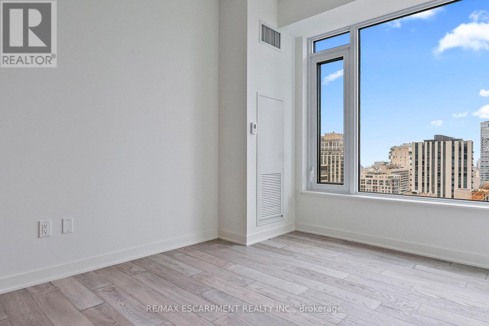 2113 - 11 Yorkville Avenue, Toronto, Ontario  M4W 1L2 - Photo 16 - C12427628