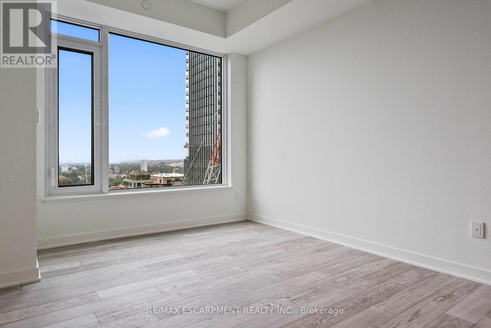 2113 - 11 Yorkville Avenue, Toronto, Ontario  M4W 1L2 - Photo 17 - C12427628