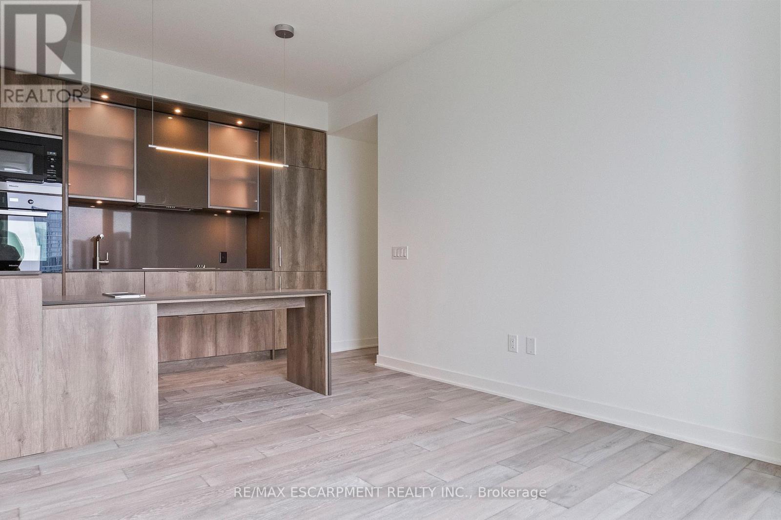 2113 - 11 Yorkville Avenue, Toronto, Ontario  M4W 1L2 - Photo 18 - C12427628