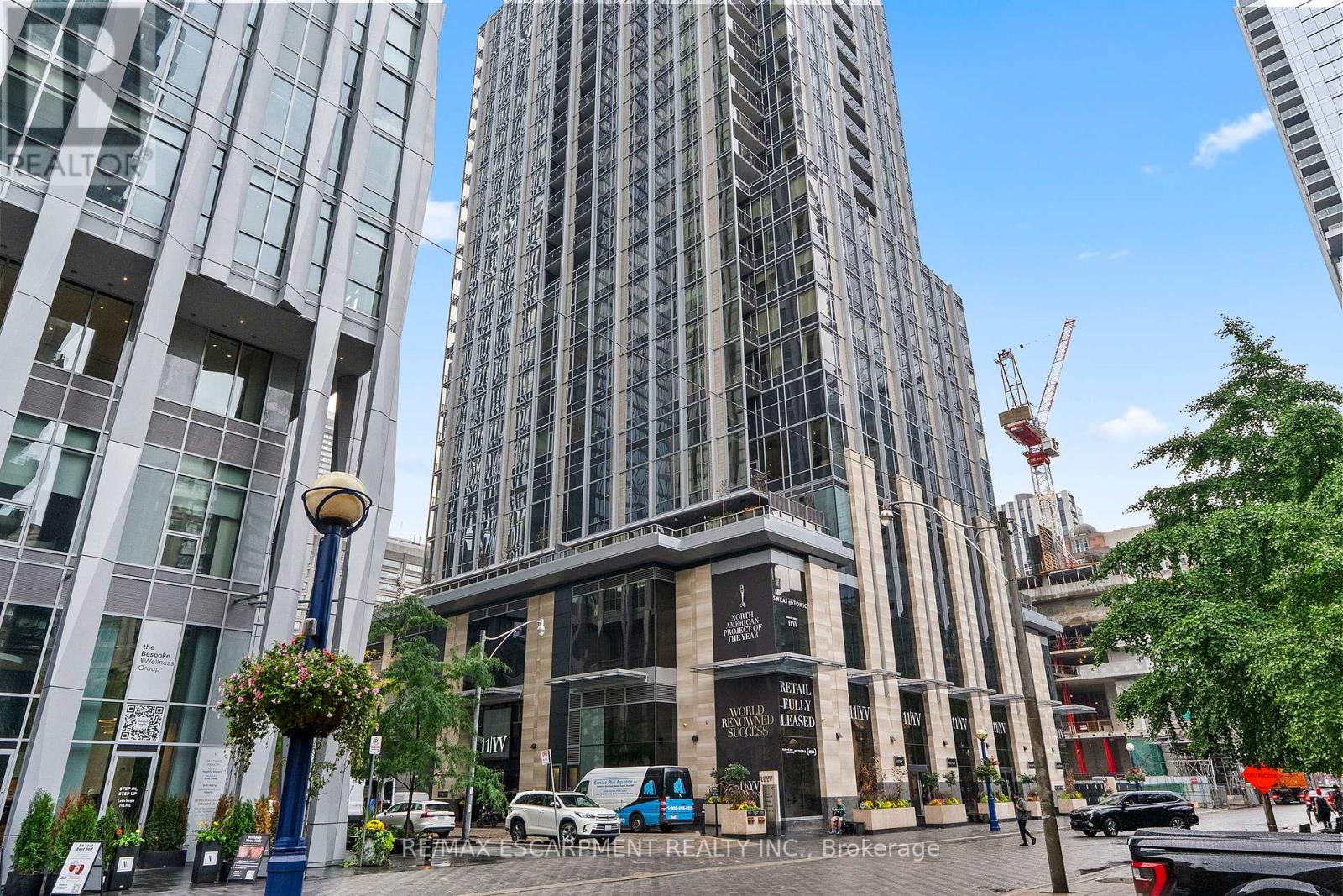 2113 - 11 Yorkville Avenue, Toronto, Ontario  M4W 1L2 - Photo 3 - C12427628