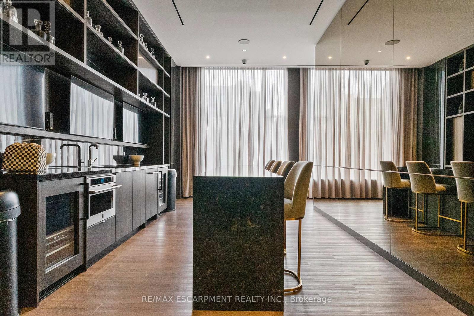 2113 - 11 Yorkville Avenue, Toronto, Ontario  M4W 1L2 - Photo 31 - C12427628