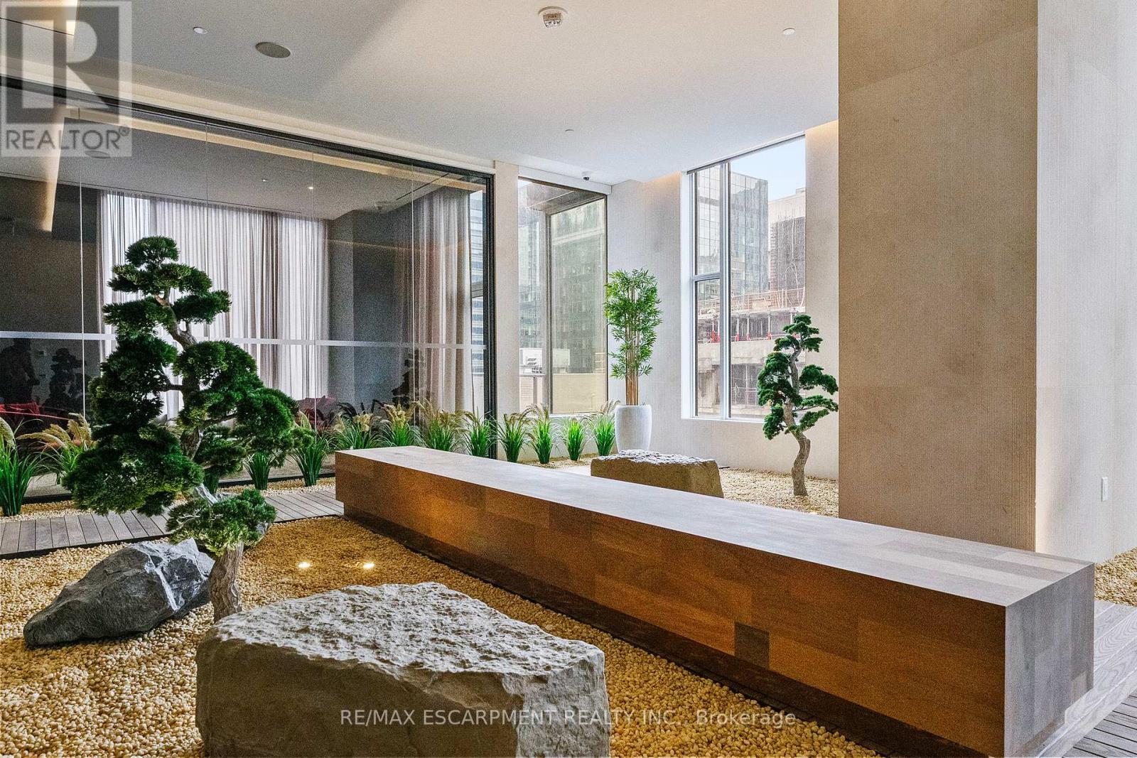 2113 - 11 Yorkville Avenue, Toronto, Ontario  M4W 1L2 - Photo 41 - C12427628
