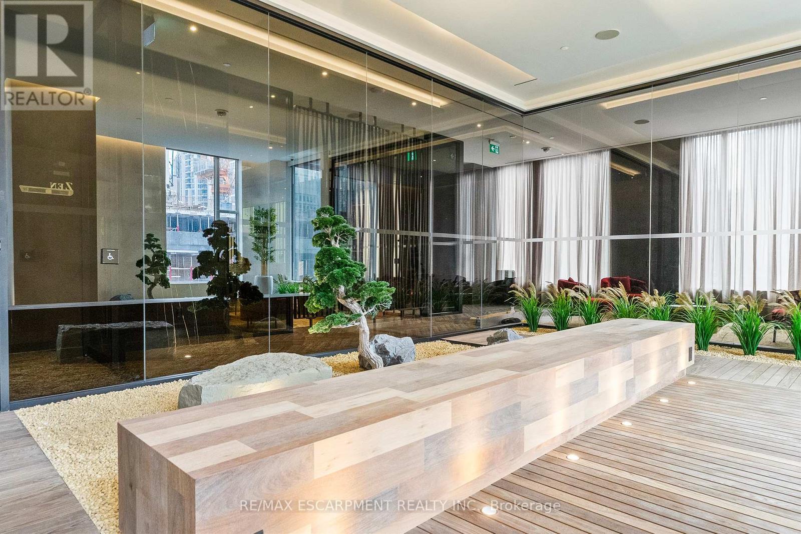 2113 - 11 Yorkville Avenue, Toronto, Ontario  M4W 1L2 - Photo 42 - C12427628