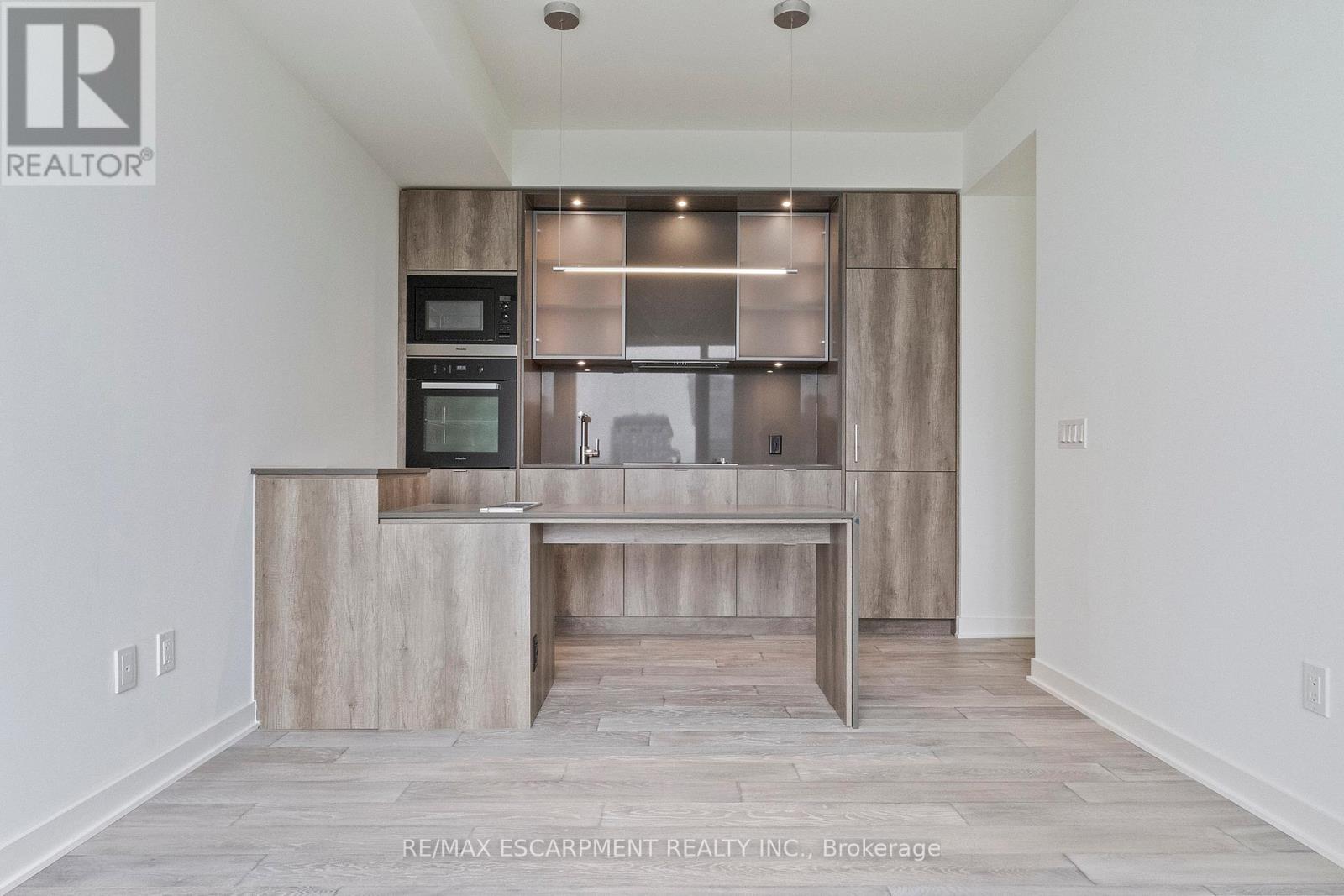 2113 - 11 Yorkville Avenue, Toronto, Ontario  M4W 1L2 - Photo 9 - C12427628
