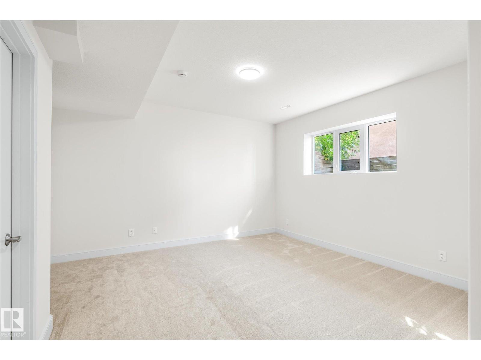9306 91 St Nw, Edmonton, Alberta  T6C 3N9 - Photo 27 - E4459553