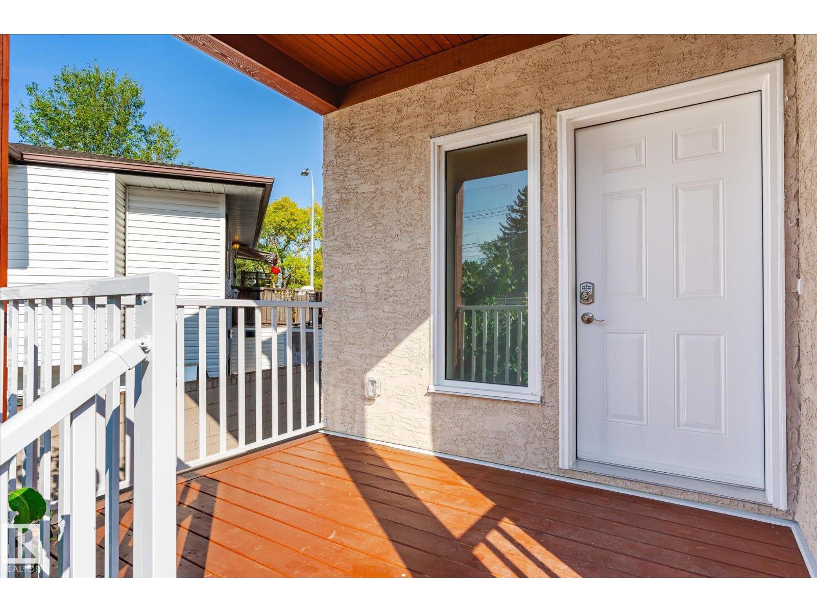 9306 91 St Nw, Edmonton, Alberta  T6C 3N9 - Photo 4 - E4459553