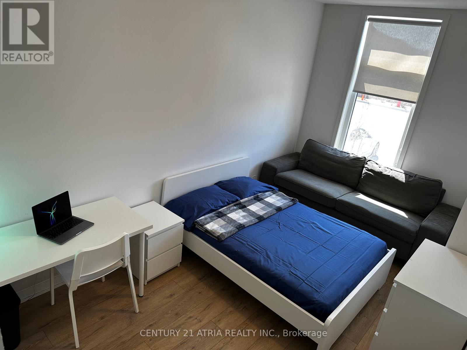 105 - 1780 Simcoe Street N, Oshawa, Ontario  L1G 4X9 - Photo 2 - E12427630